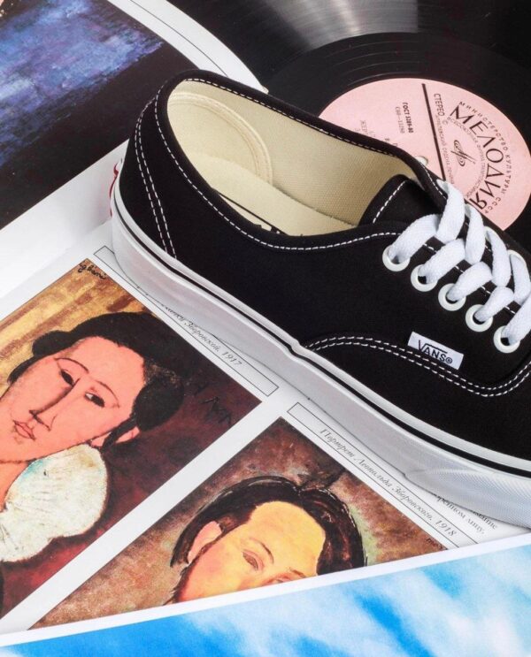 Vans Authentic Black