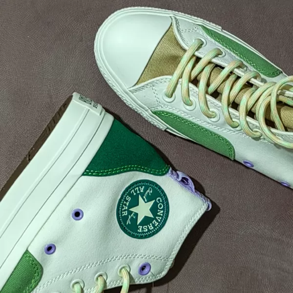 Converse platform color-blocked green