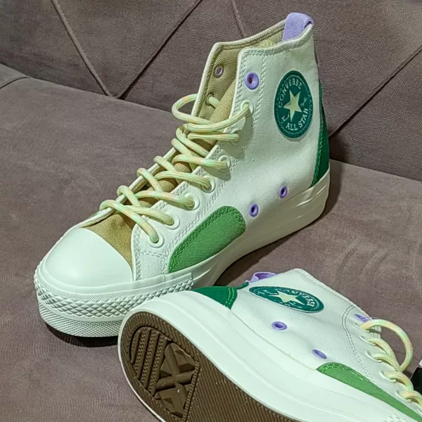 Converse platform color-blocked green