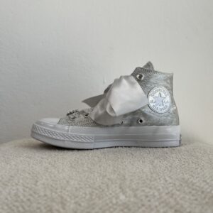 کتونی عروسی