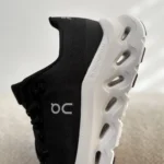 کتونی آن رانینگ