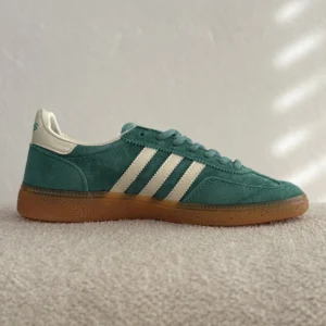 کتونی ادیداس زنانه