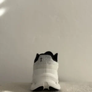 کتونی ورزشی شیک